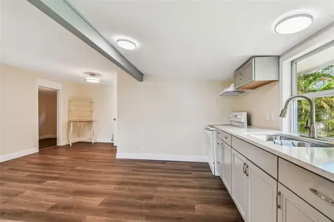 711 Smith Street Clearwater FL 33756