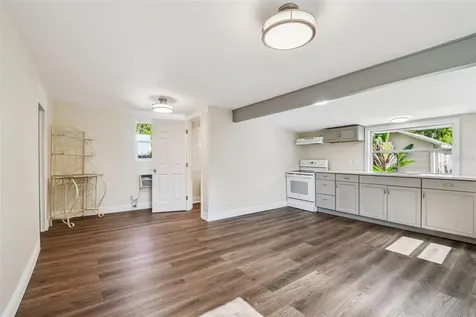 711 Smith Street Clearwater FL 33756