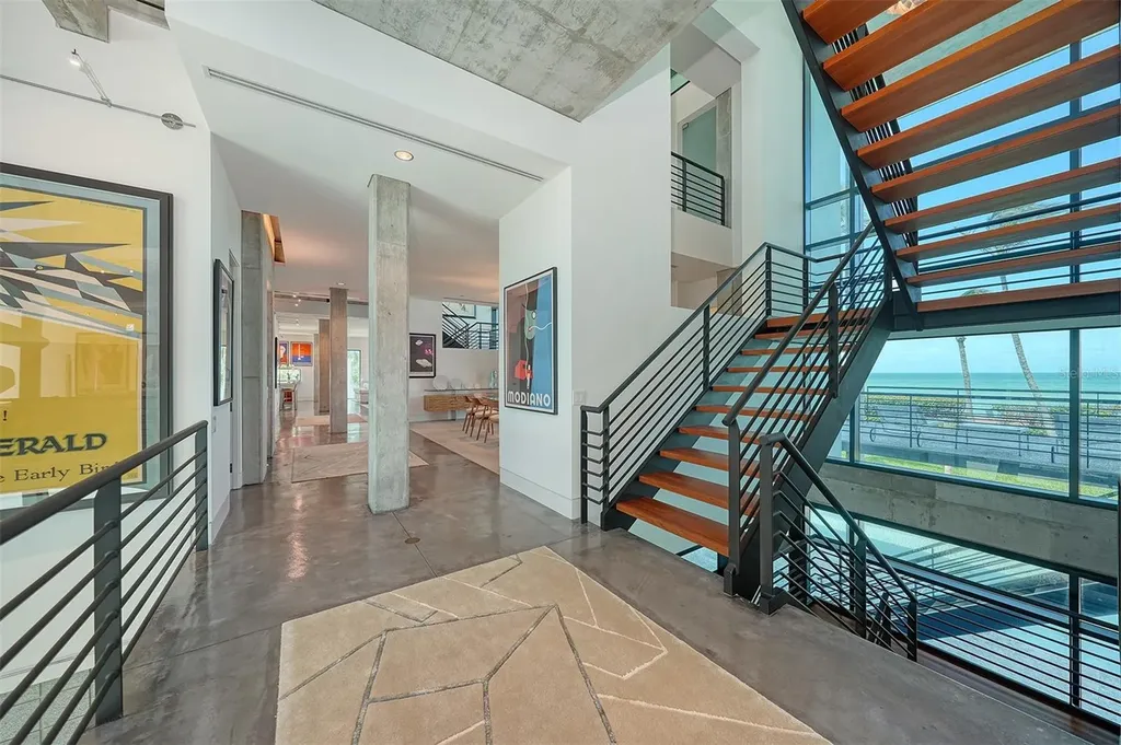 8250 Sanderling Road Sarasota FL 34242