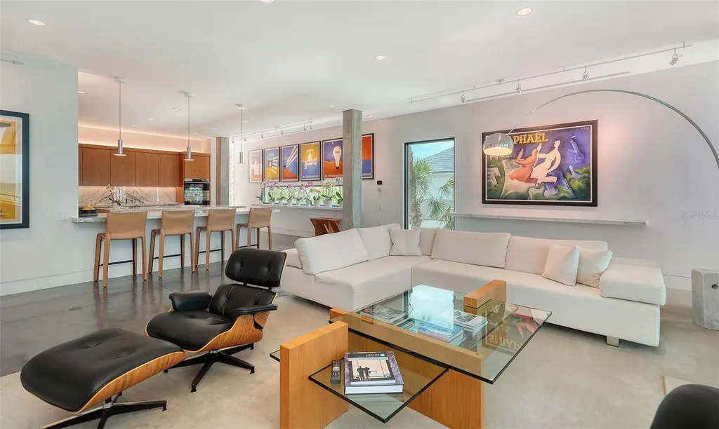 8250 Sanderling Road Sarasota FL 34242