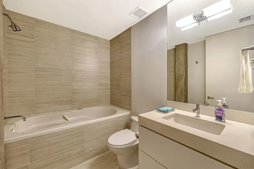 8250 Sanderling Road Sarasota FL 34242