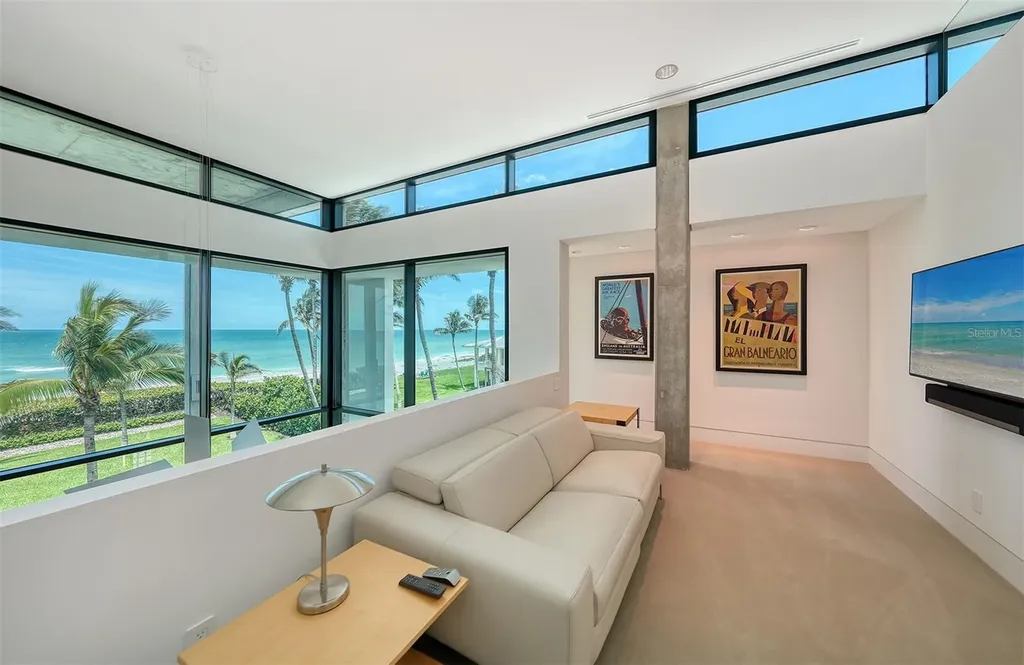 8250 Sanderling Road Sarasota FL 34242