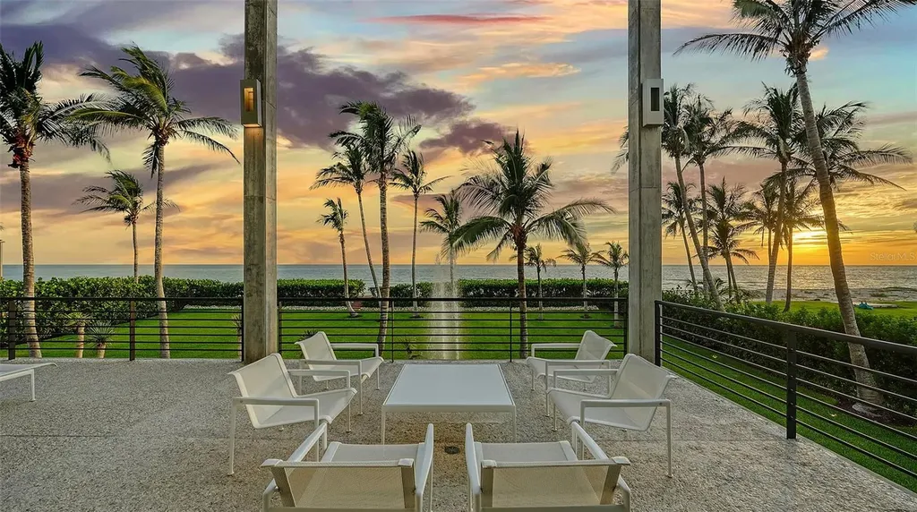 8250 Sanderling Road Sarasota FL 34242