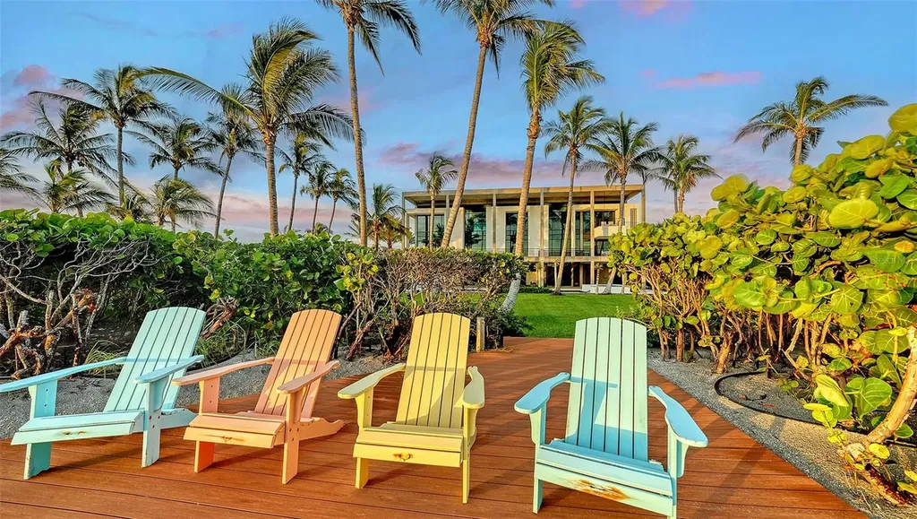 8250 Sanderling Road Sarasota FL 34242