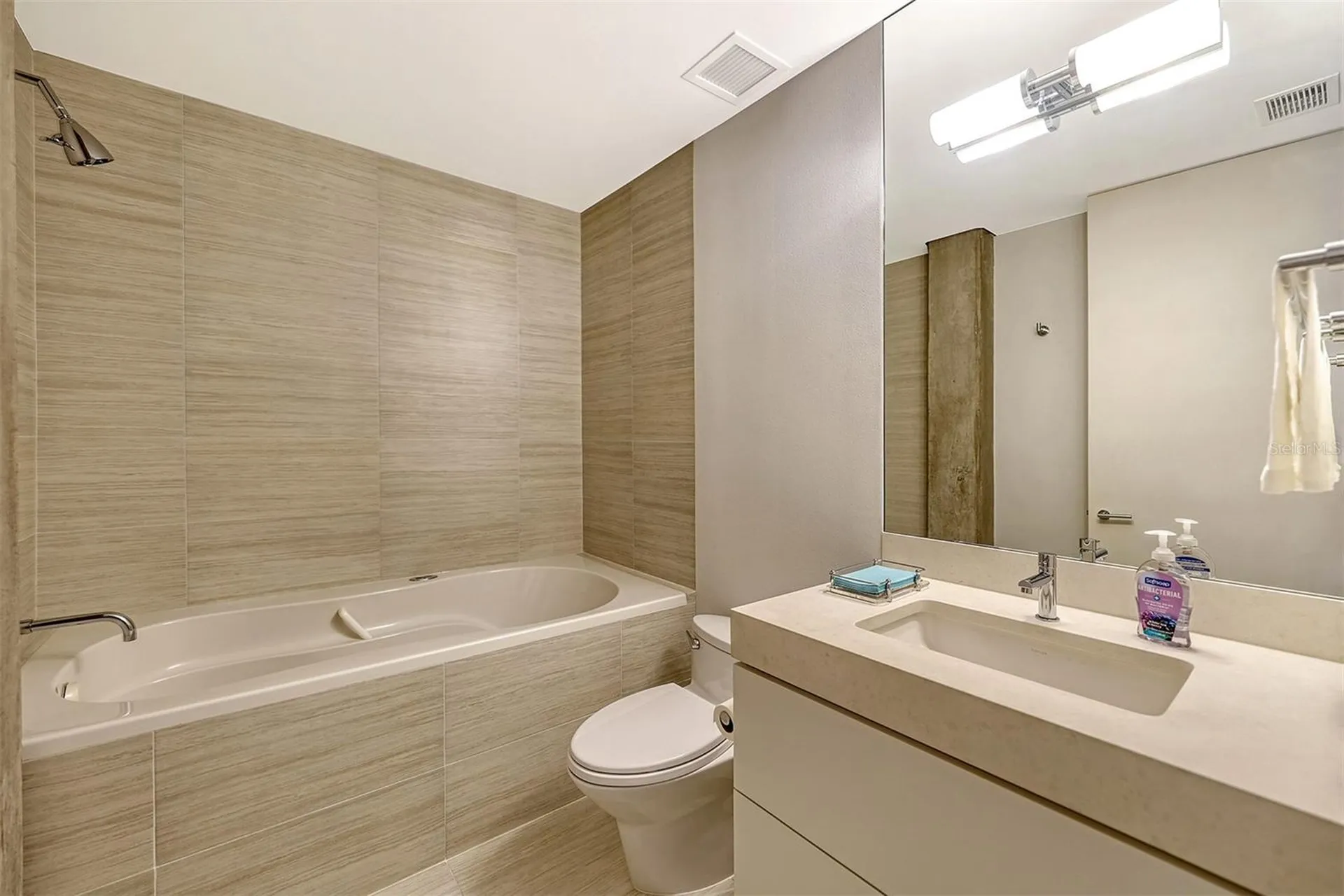8250 Sanderling Road Sarasota FL 34242
