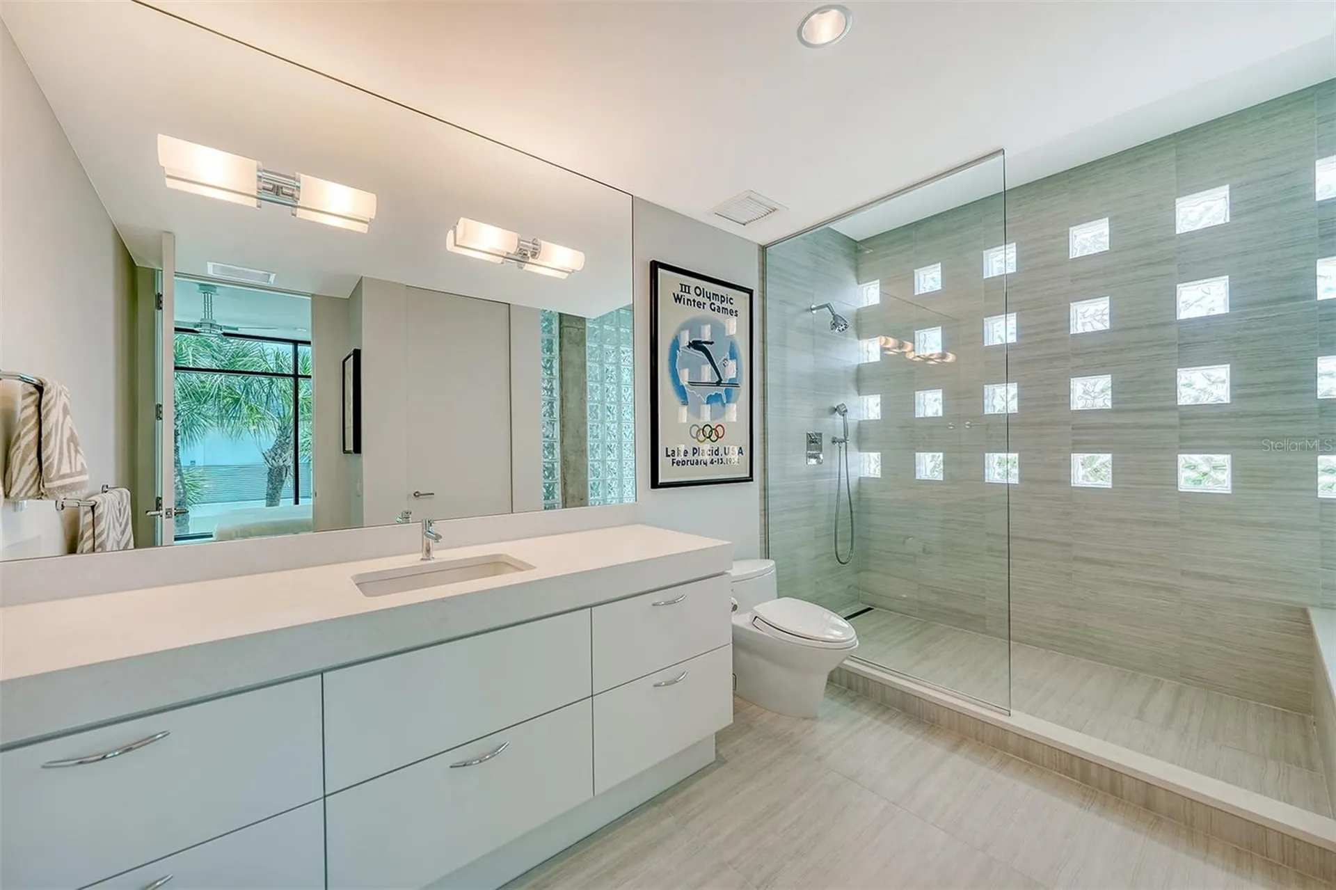 8250 Sanderling Road Sarasota FL 34242