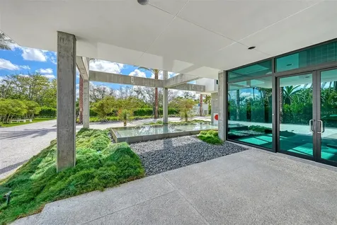 8250 Sanderling Road Sarasota FL 34242