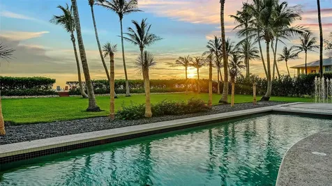 8250 Sanderling Road Sarasota FL 34242