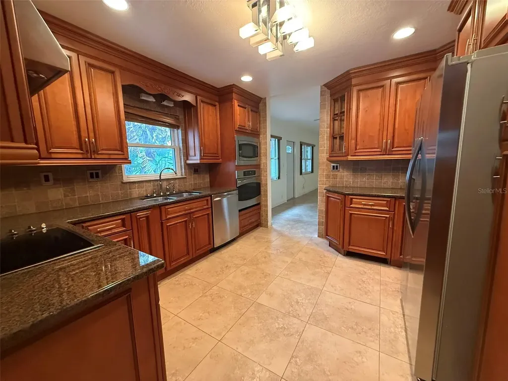 215 S West Shore Boulevard Tampa FL 33609