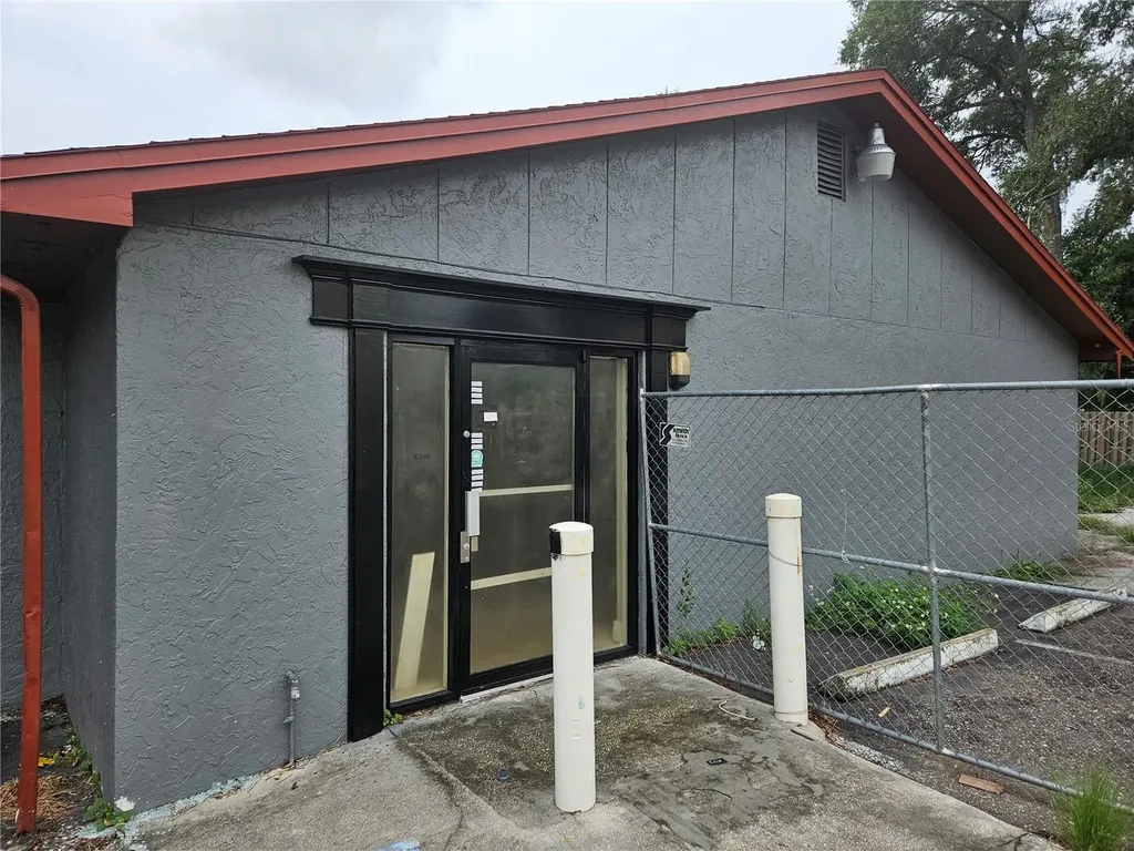 2007 S Parsons Avenue Seffner FL 33584