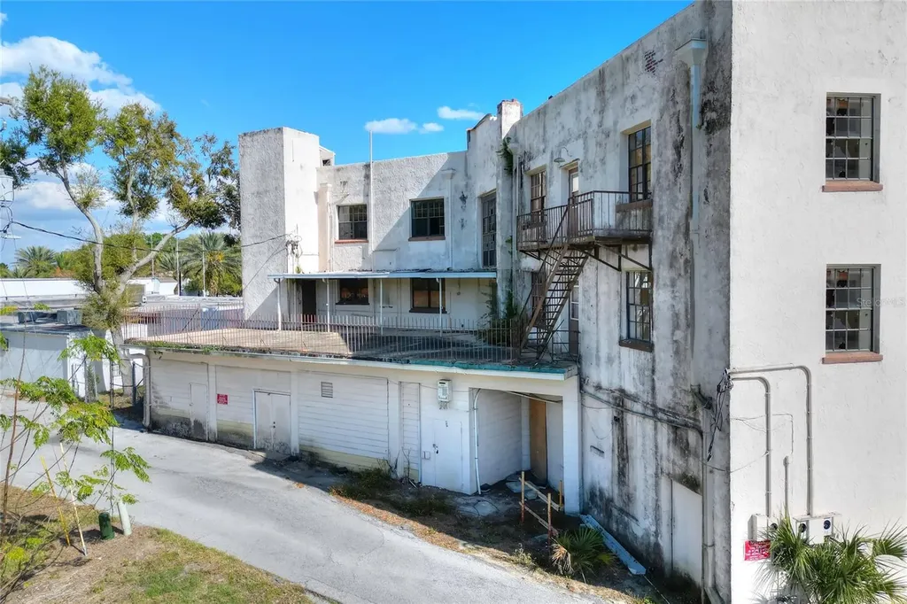 206 Pilaklakaha Avenue Auburndale FL 33823