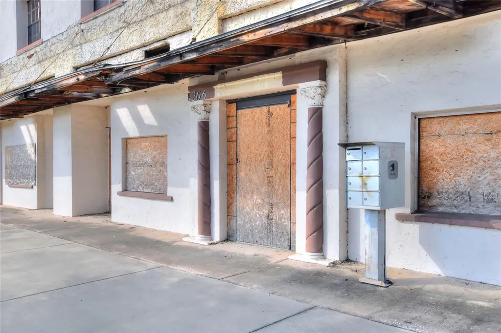 206 Pilaklakaha Avenue Auburndale FL 33823