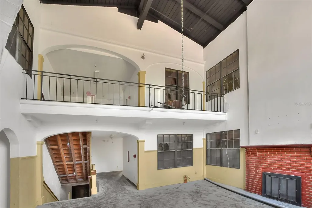 206 Pilaklakaha Avenue Auburndale FL 33823