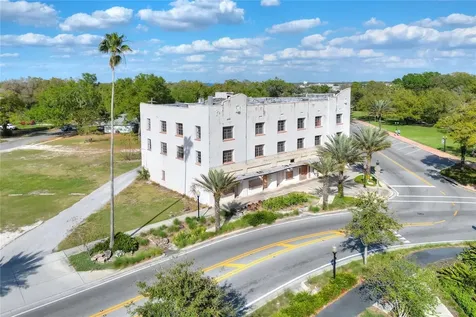 206 Pilaklakaha Avenue Auburndale FL 33823