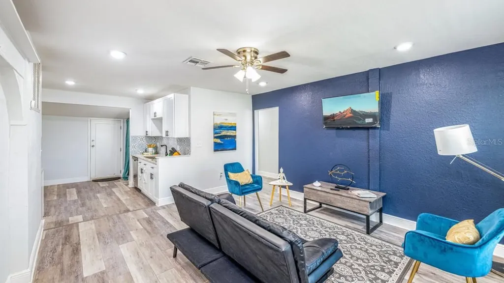 7508 Carolyn Avenue Orlando FL 32807