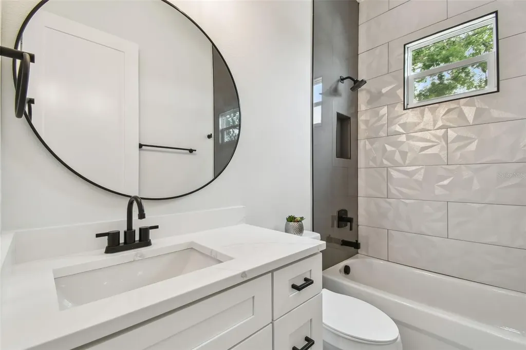 3455 17th Avenue S St Petersburg FL 33711