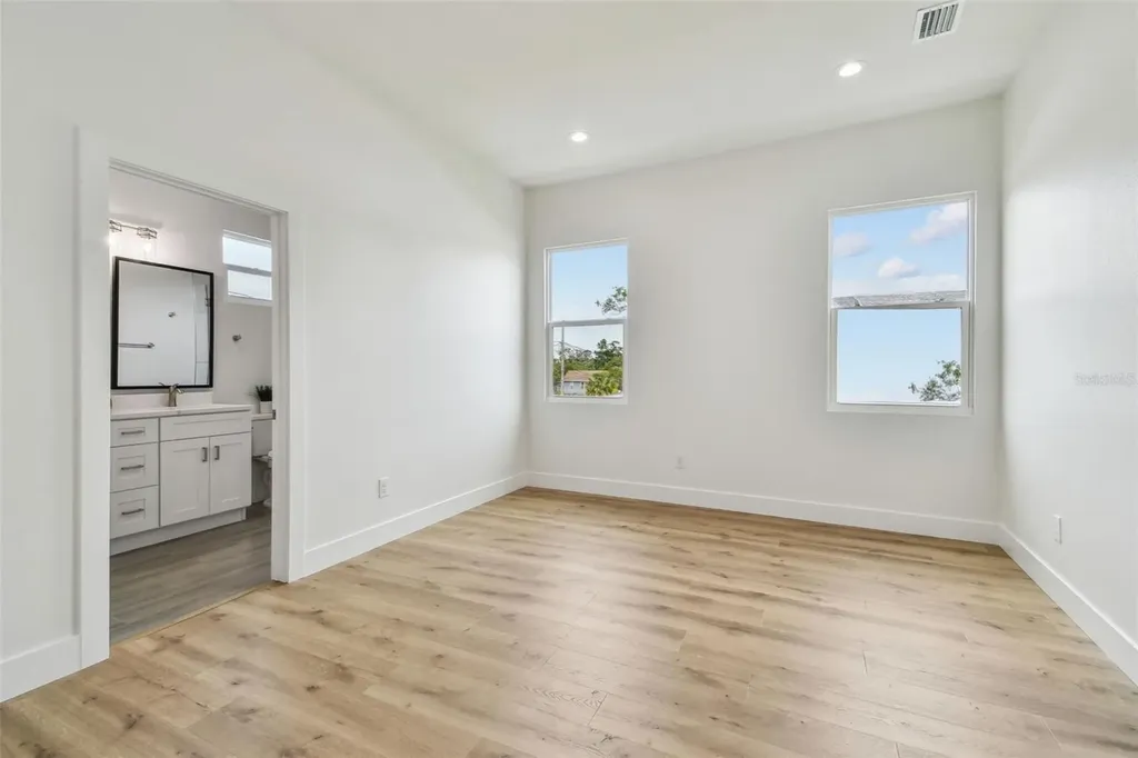 3455 17th Avenue S St Petersburg FL 33711