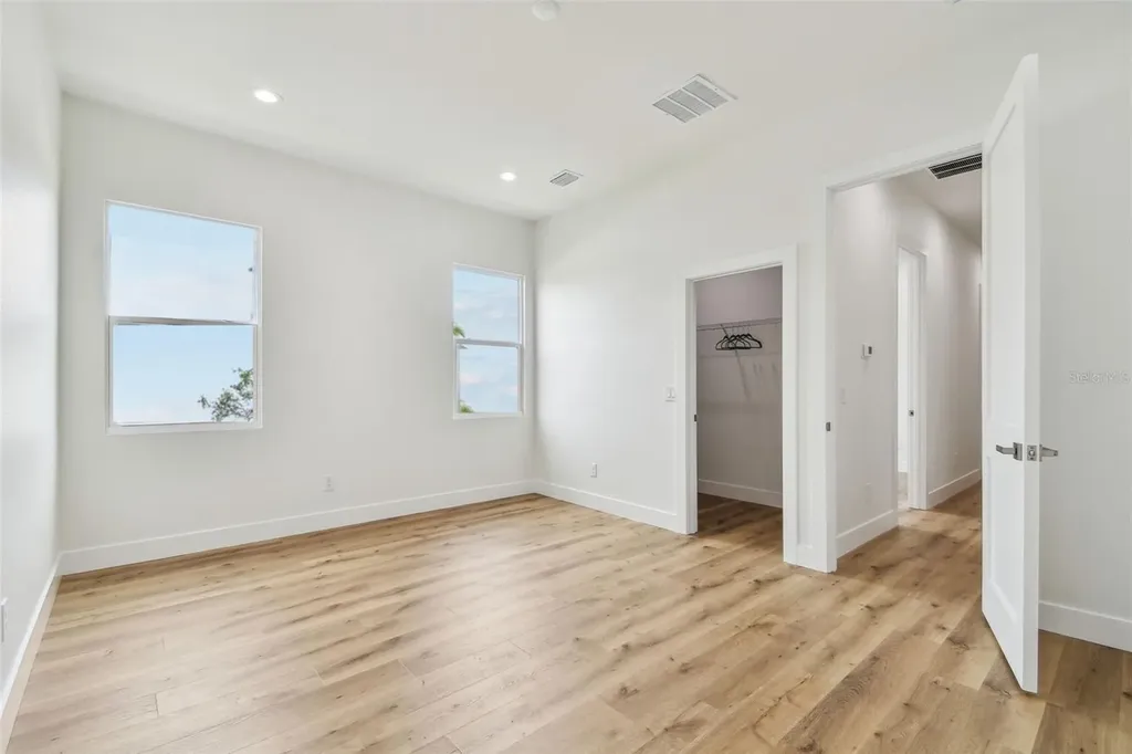 3455 17th Avenue S St Petersburg FL 33711
