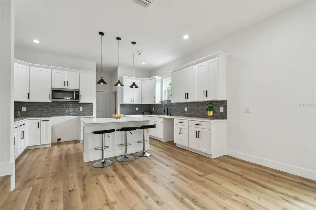 3455 17th Avenue S St Petersburg FL 33711