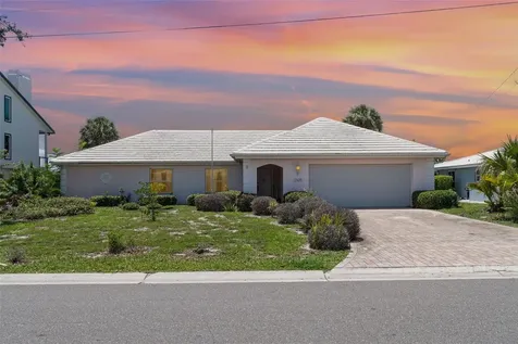 10427 Spoonbill Road W Bradenton FL 34209