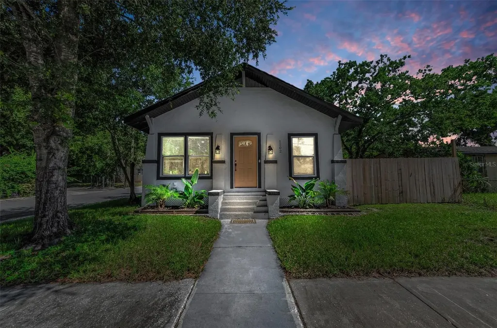 1202 E 32nd Avenue Tampa FL 33603