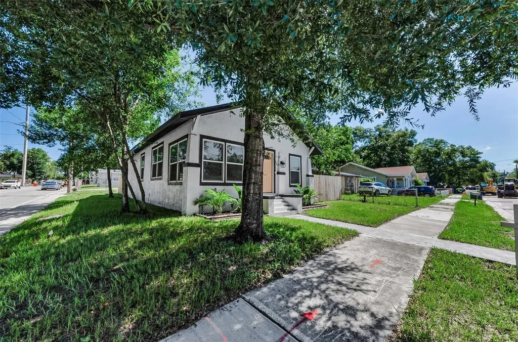1202 E 32nd Avenue Tampa FL 33603