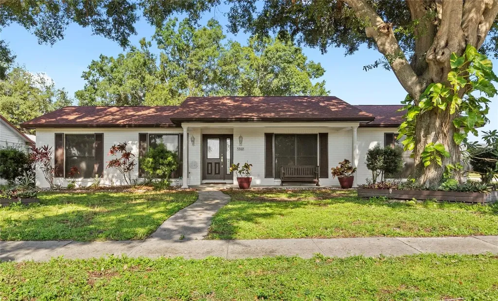 5202 Greenway Drive Orlando FL 32819