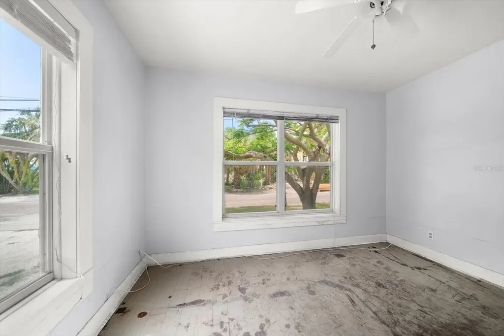 8405 Bayshore Drive Treasure Island FL 33706