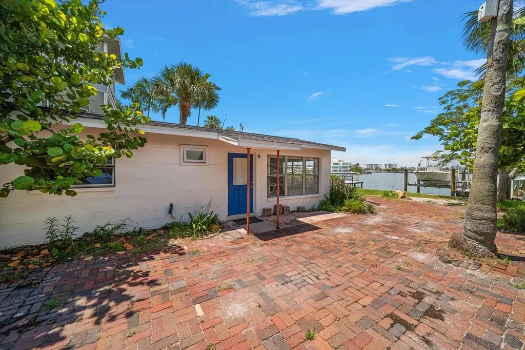 8405 Bayshore Drive Treasure Island FL 33706