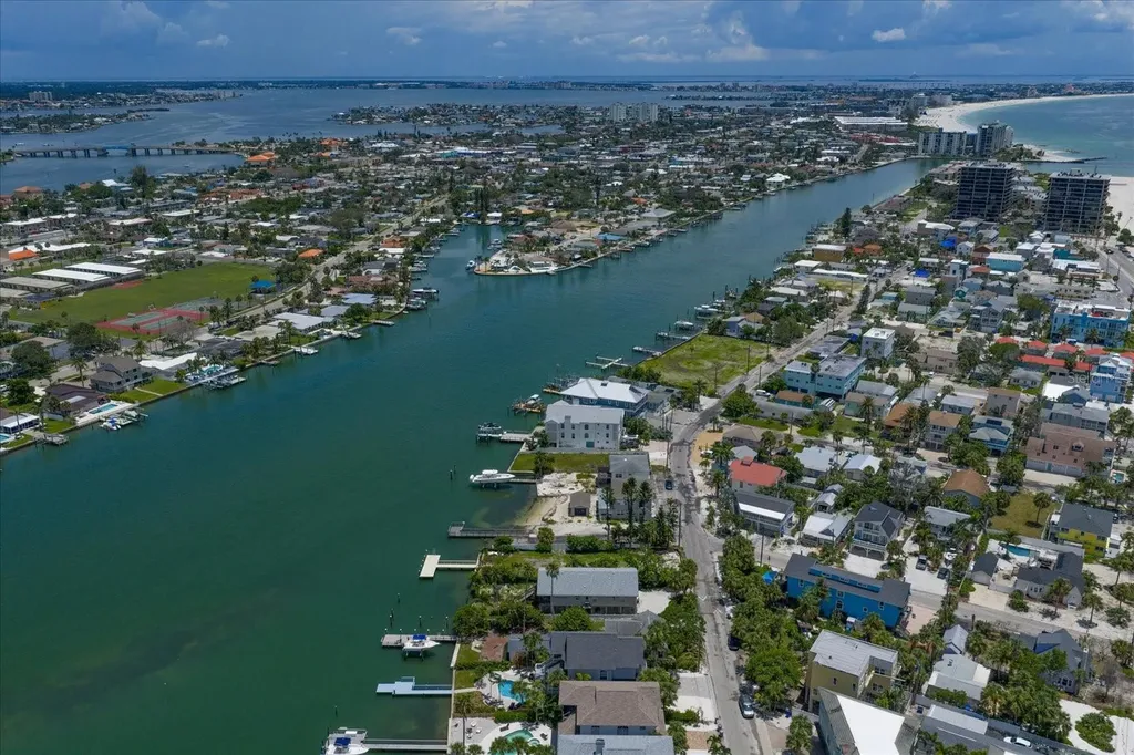 8405 Bayshore Drive Treasure Island FL 33706