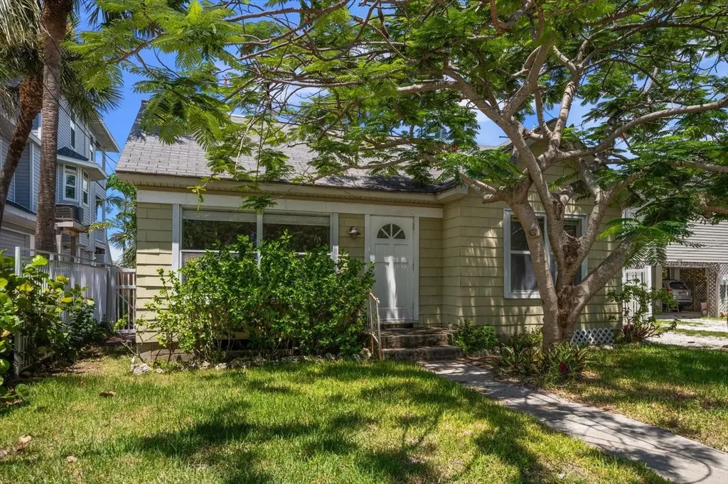 8405 Bayshore Drive Treasure Island FL 33706