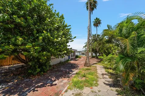 8405 Bayshore Drive Treasure Island FL 33706