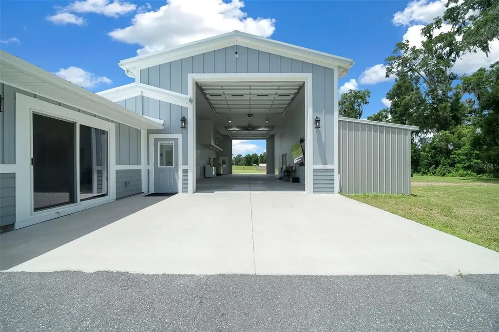 1655 E Highway 329 Citra FL 32113