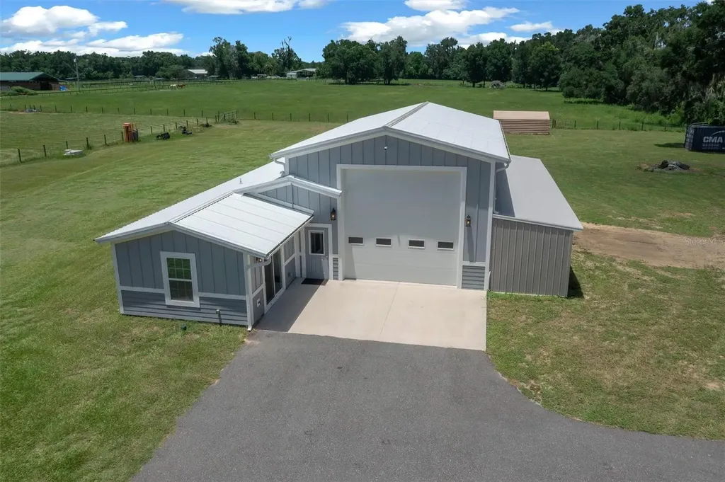 1655 E Highway 329 Citra FL 32113