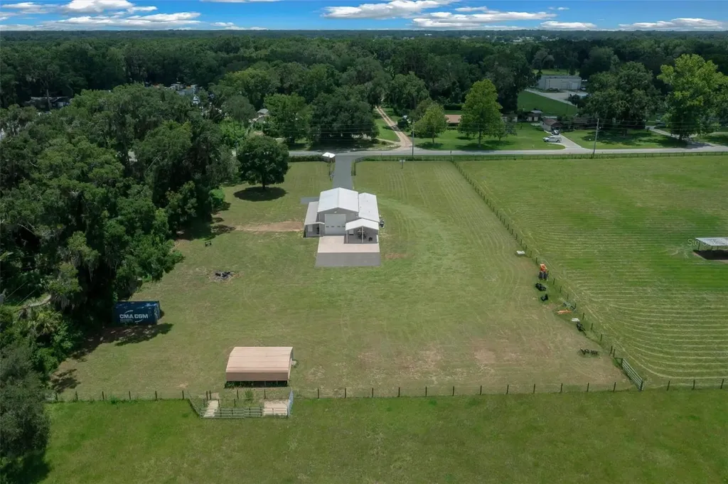1655 E Highway 329 Citra FL 32113