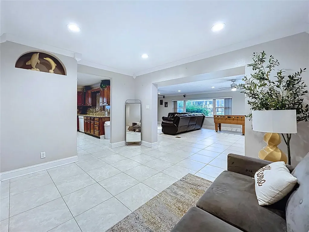 3912 Fontainebleau Drive Tampa FL 33634