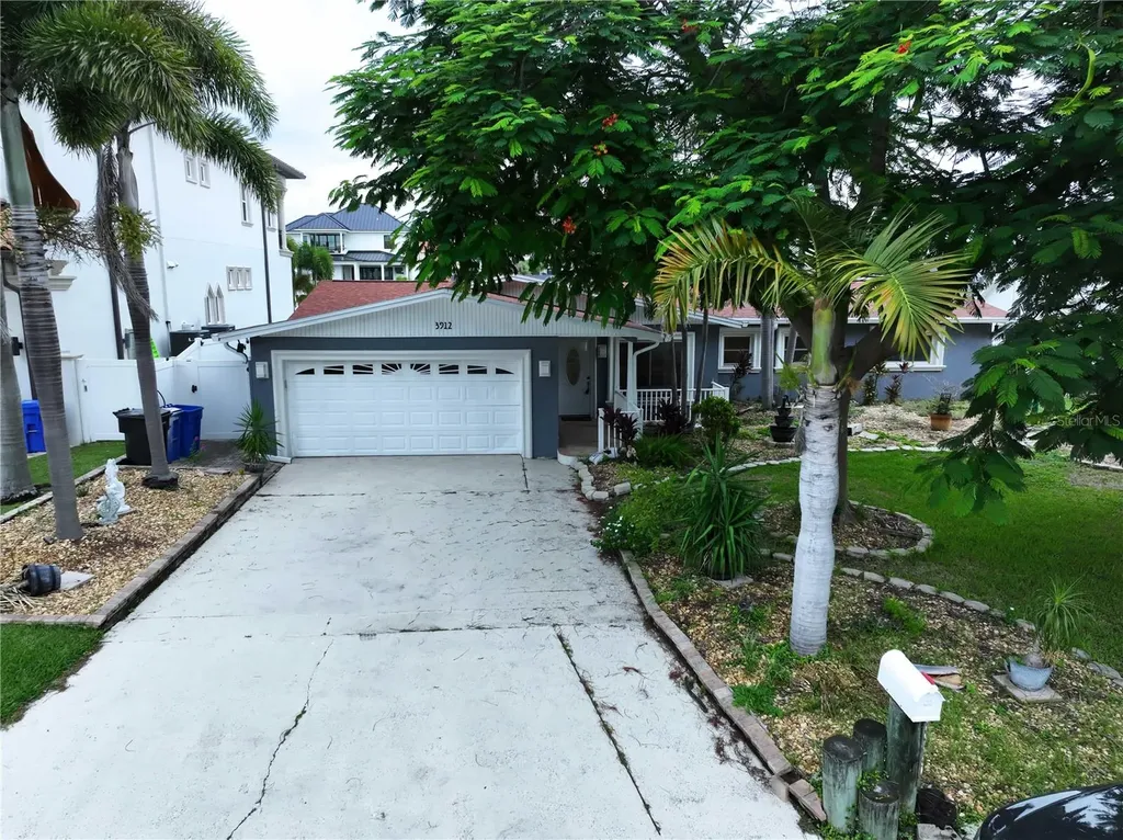 3912 Fontainebleau Drive Tampa FL 33634