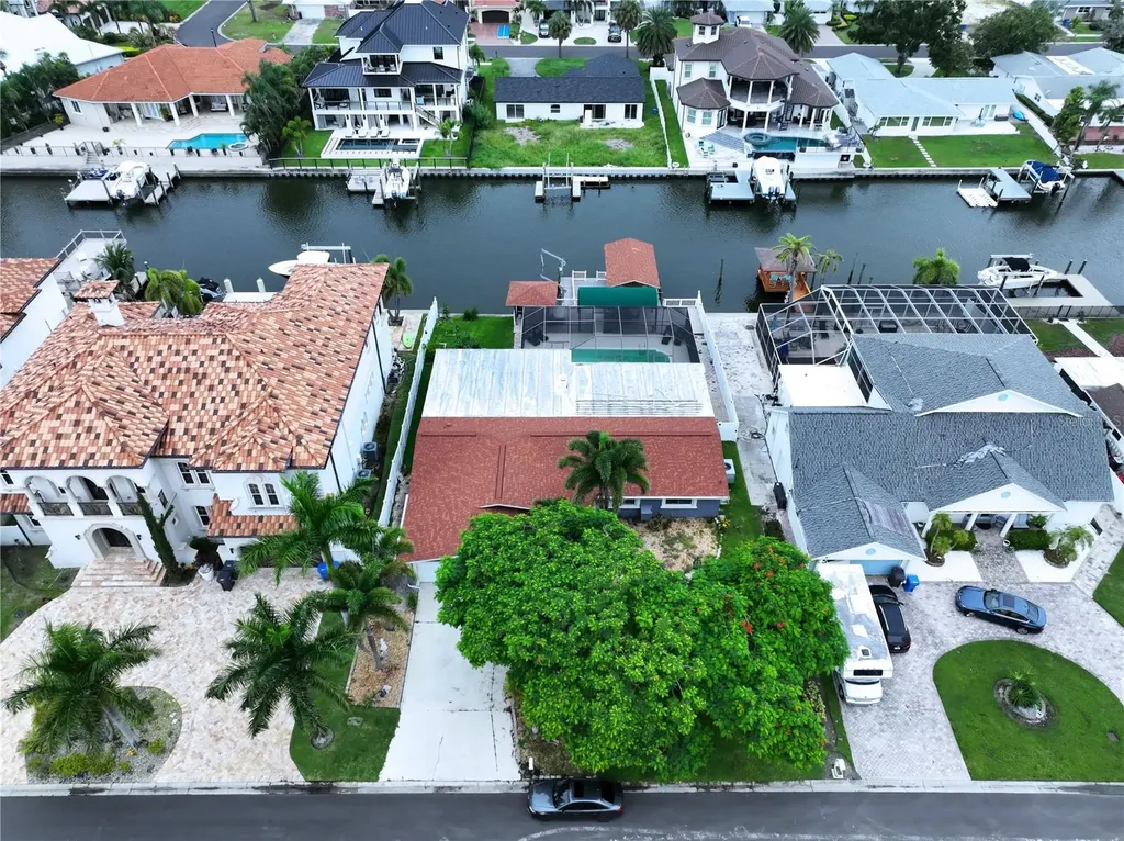 3912 Fontainebleau Drive Tampa FL 33634