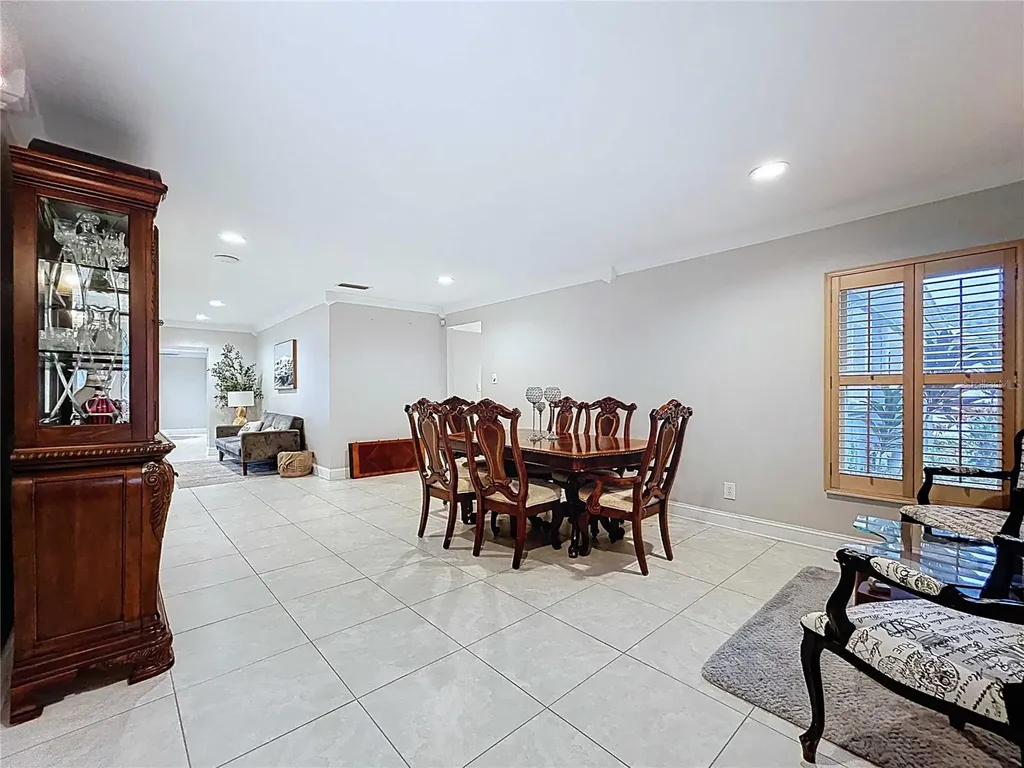 3912 Fontainebleau Drive Tampa FL 33634