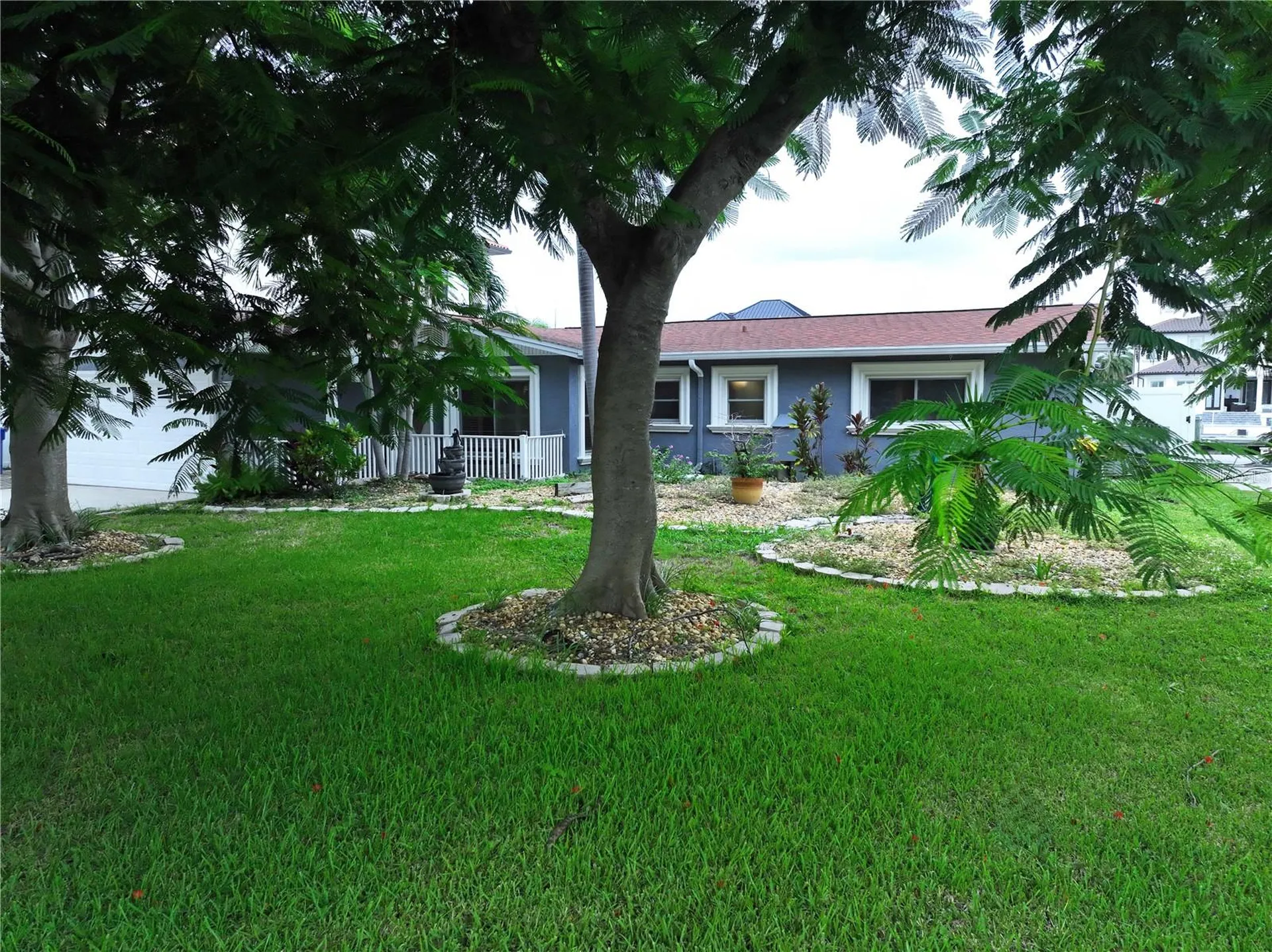 3912 Fontainebleau Drive Tampa FL 33634
