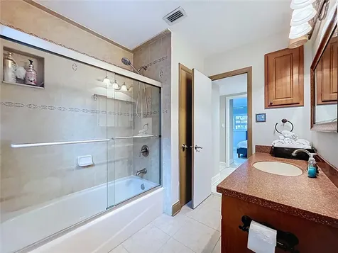 3912 Fontainebleau Drive Tampa FL 33634