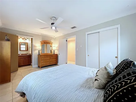 3912 Fontainebleau Drive Tampa FL 33634