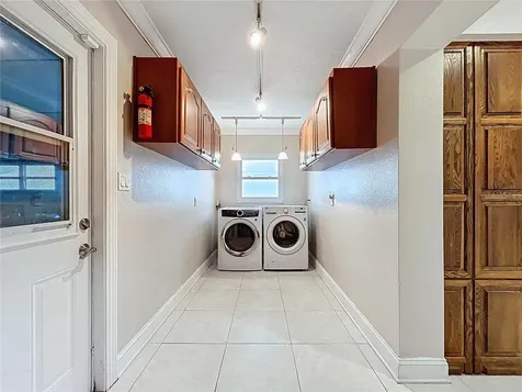 3912 Fontainebleau Drive Tampa FL 33634