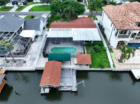 3912 Fontainebleau Drive Tampa FL 33634