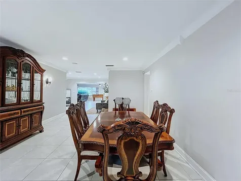 3912 Fontainebleau Drive Tampa FL 33634