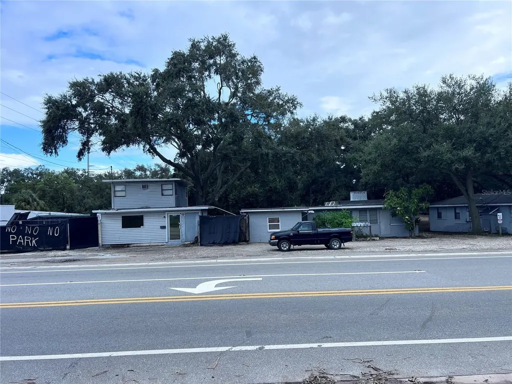 1302 Sunset Point Road Clearwater FL 33755