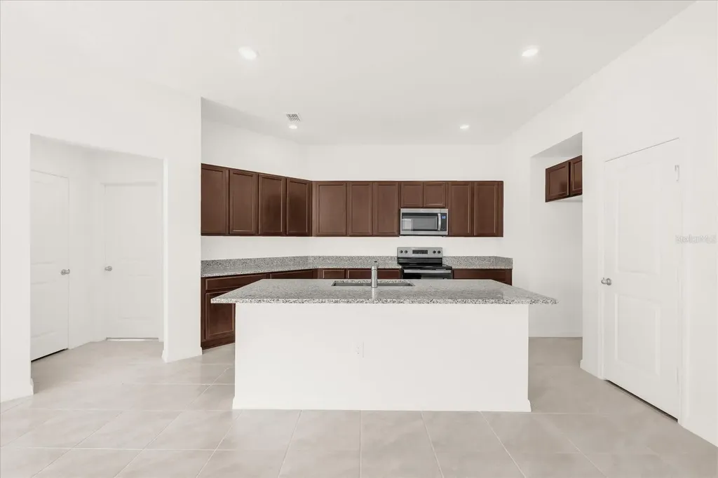 560 Mahogany Way Dundee FL 33838