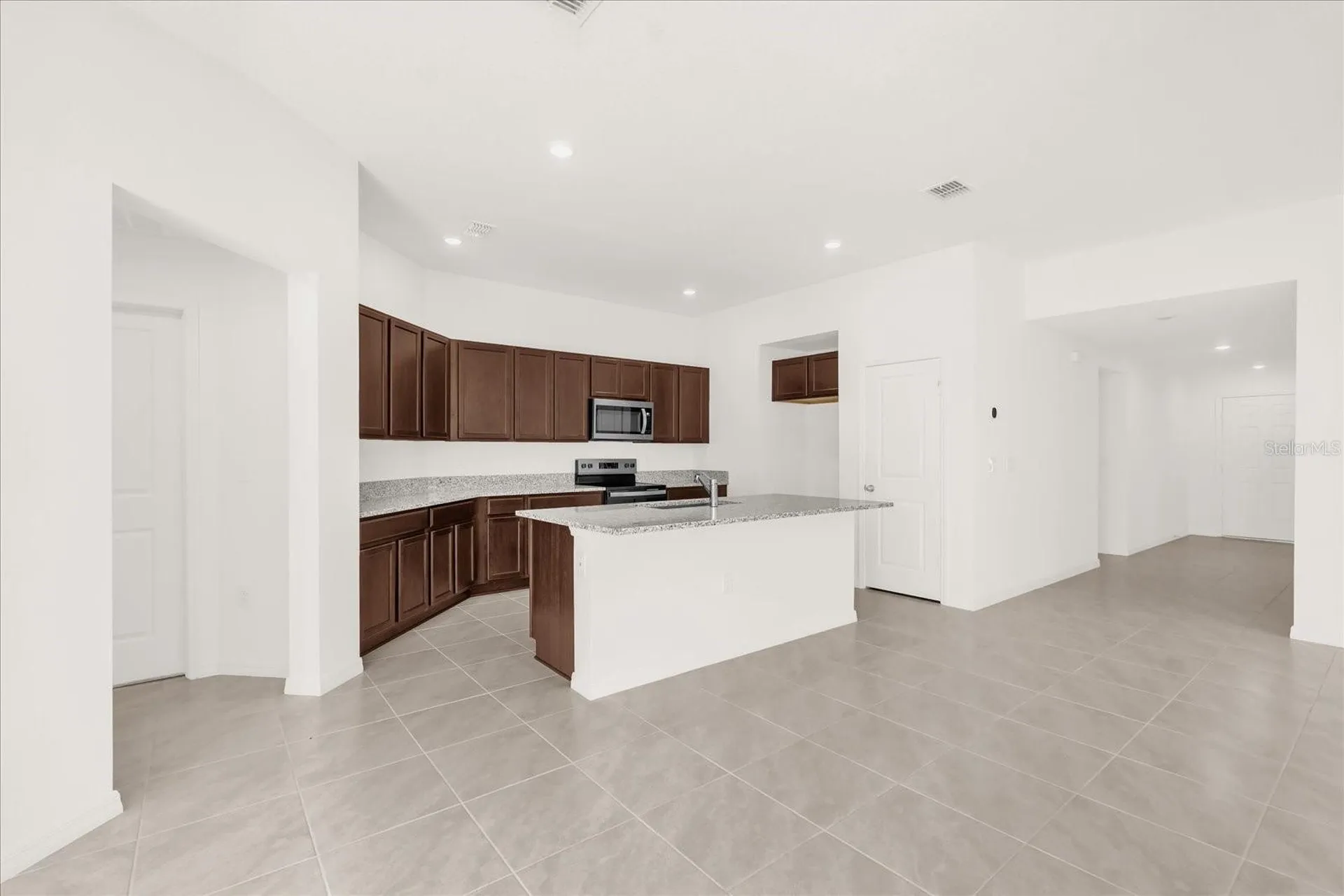 560 Mahogany Way Dundee FL 33838