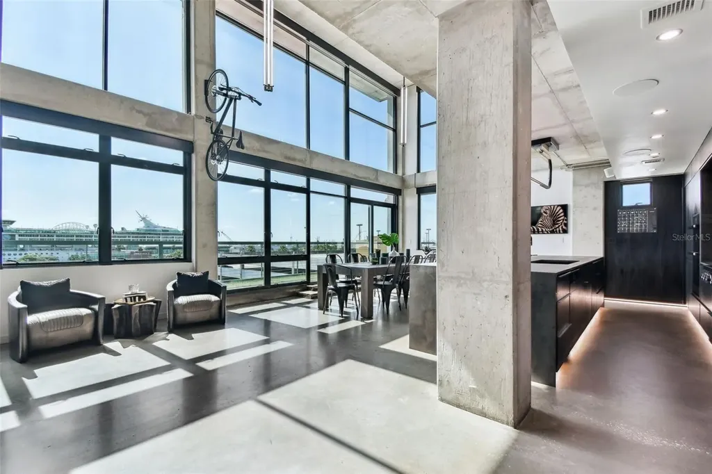 101 S 12th Street Tampa FL 33602