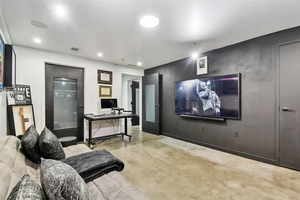 101 S 12th Street Tampa FL 33602